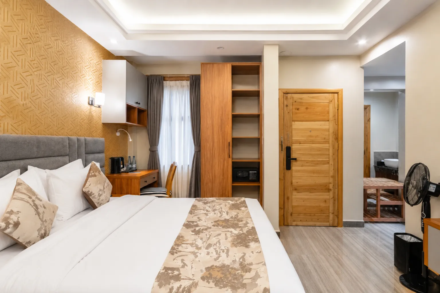 Standard room side view